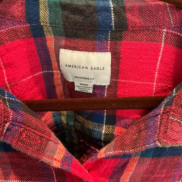 American Eagle classic boyfriend fit cotton red plaid flannel shirt size Medium - Picture 3 of 3